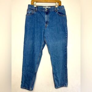 Levi’s Vintage 550 Classic Blue Jeans Classic Relaxed Tapered Women’s size 16M